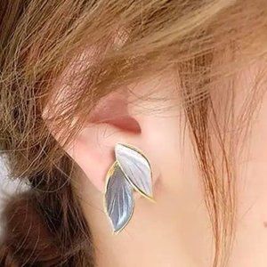 PAINTED LEAVES in Gold